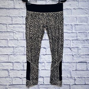 Lululemon Pace Rival Crop *Full-On Luxtreme
Ace Spot Grain Black / Black